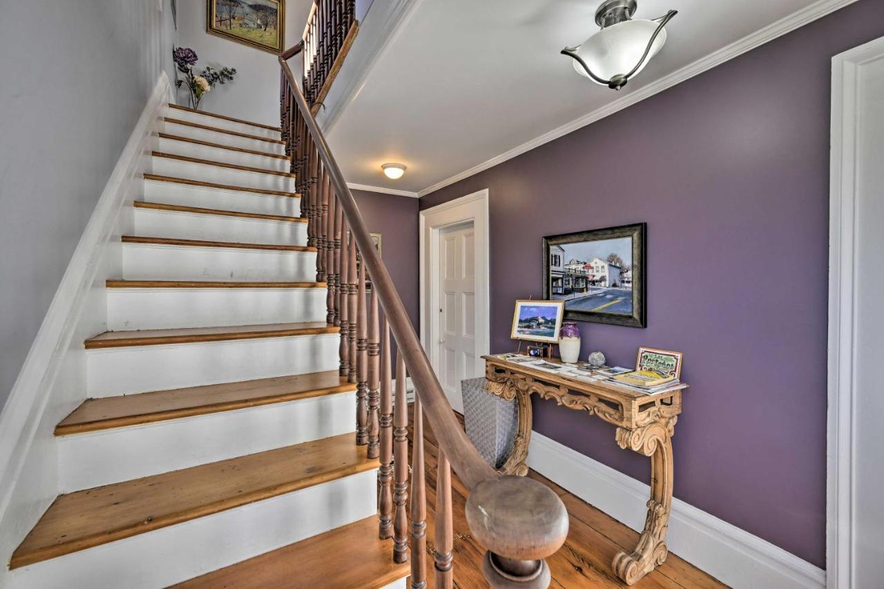 Bright Apartment - Half Mi To Greenport Harbor! المظهر الخارجي الصورة