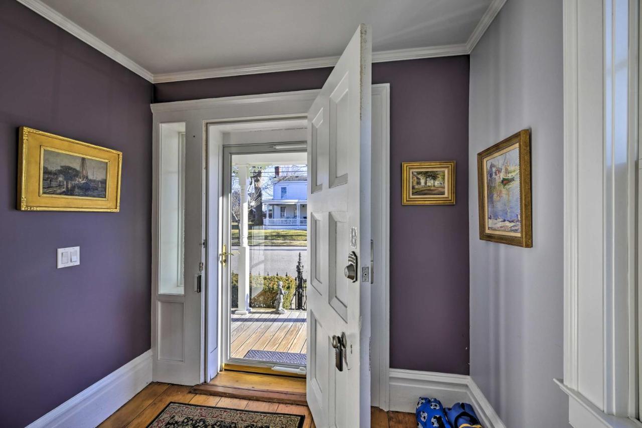 Bright Apartment - Half Mi To Greenport Harbor! المظهر الخارجي الصورة
